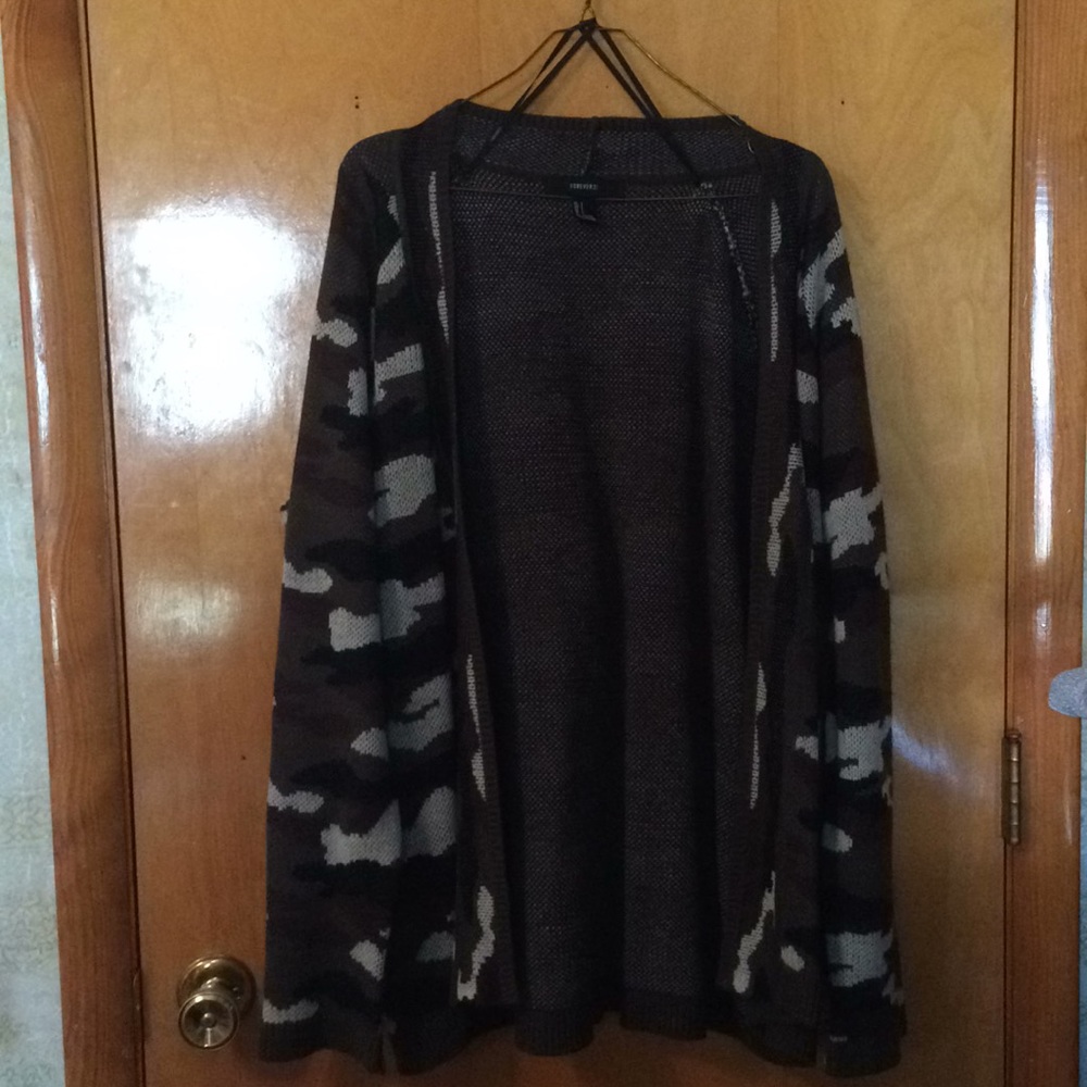 Forever 21 Camouflage Cardigan